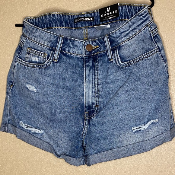 Fashionnova high waisted shorts ❤️ - Picture 2 of 2